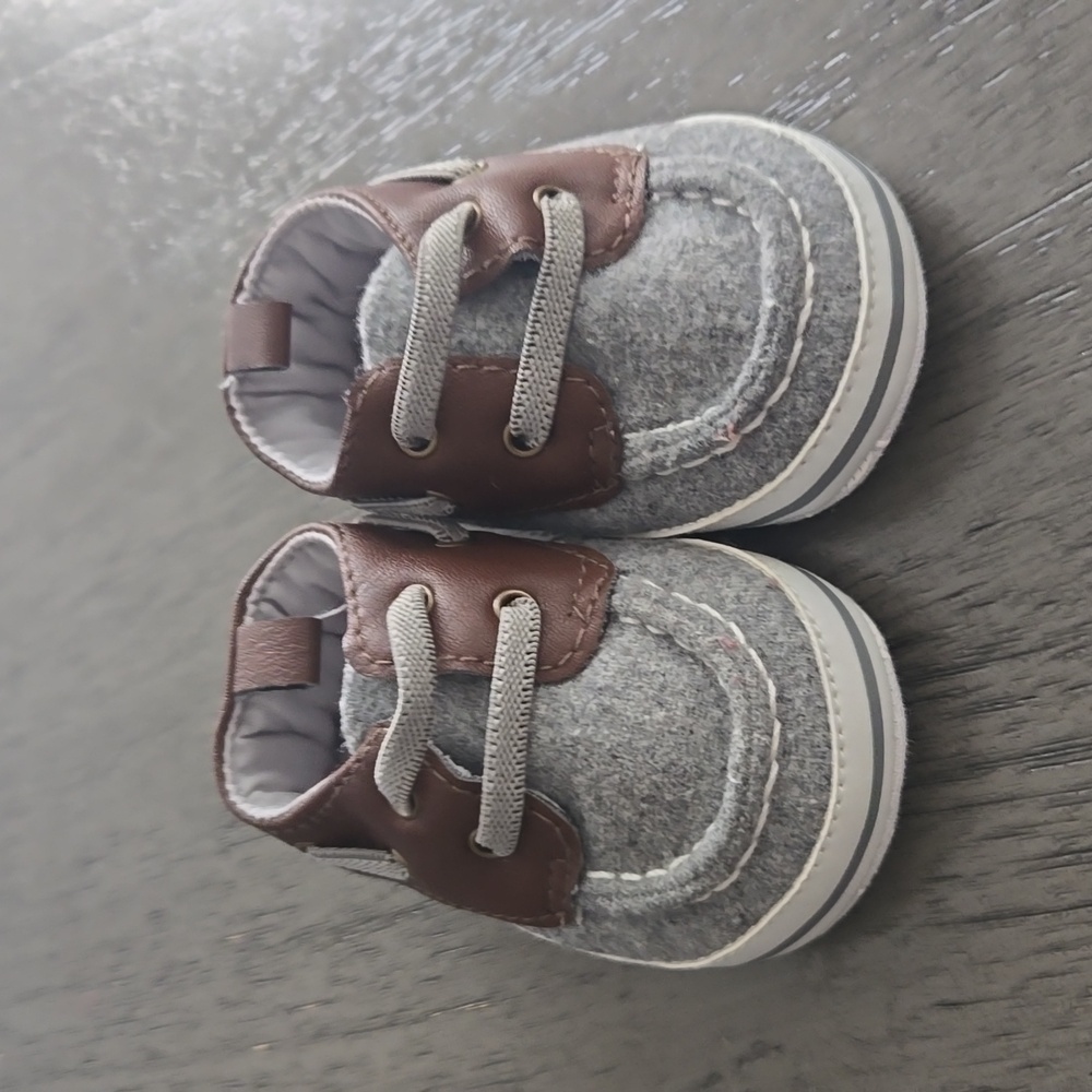 Carter's baby shoes